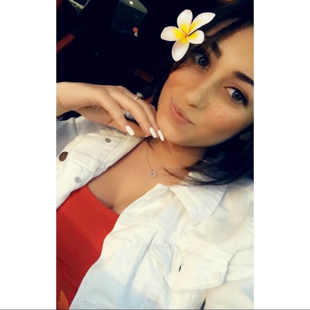 Meet your Posher, Milana